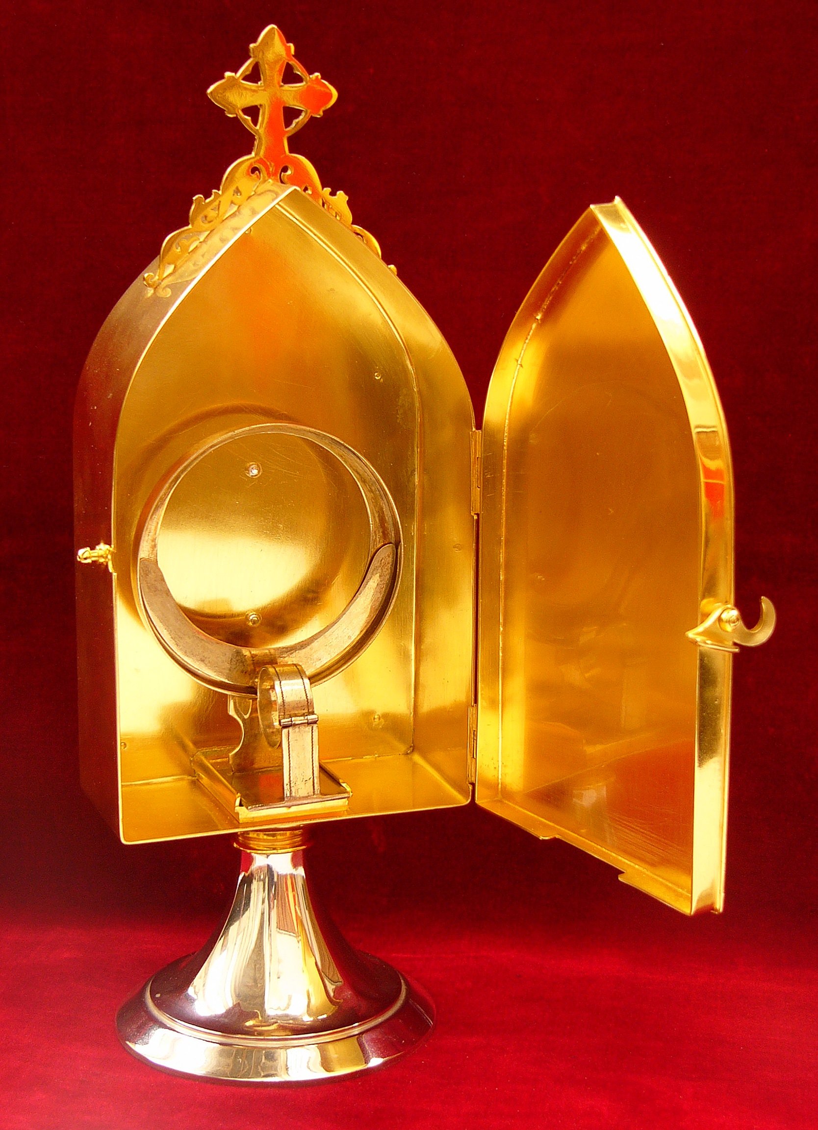 Kustodia w Kościele - funkcja i cena